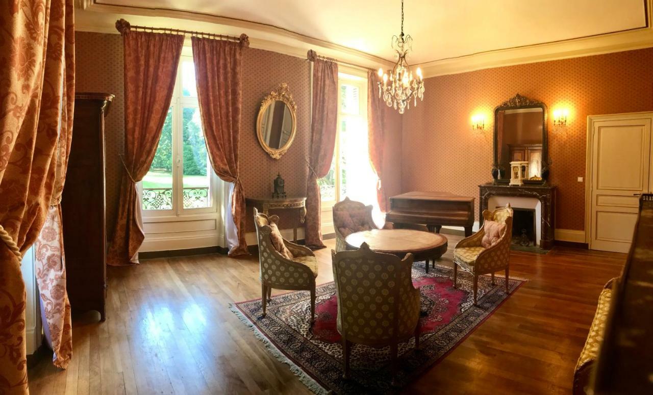 Chateau De Walmath Saint-Laurent-les-Églises 外观 照片