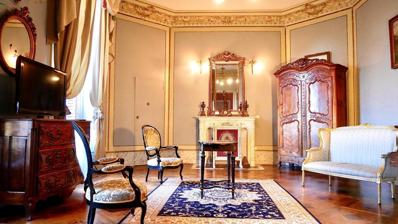Chateau De Walmath Saint-Laurent-les-Églises 外观 照片